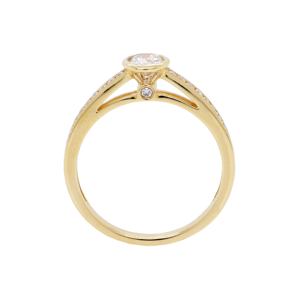 Rubover Set Round Brilliant Diamond Yellow Gold Solitaire Ring Front 1083x1083
