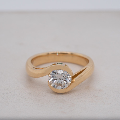 Crossover Diamond Solitaire Ring