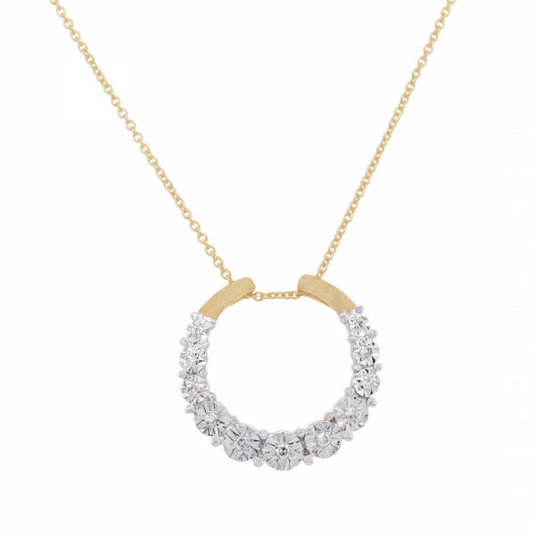 Open Circle Graduated Diamond Pendant